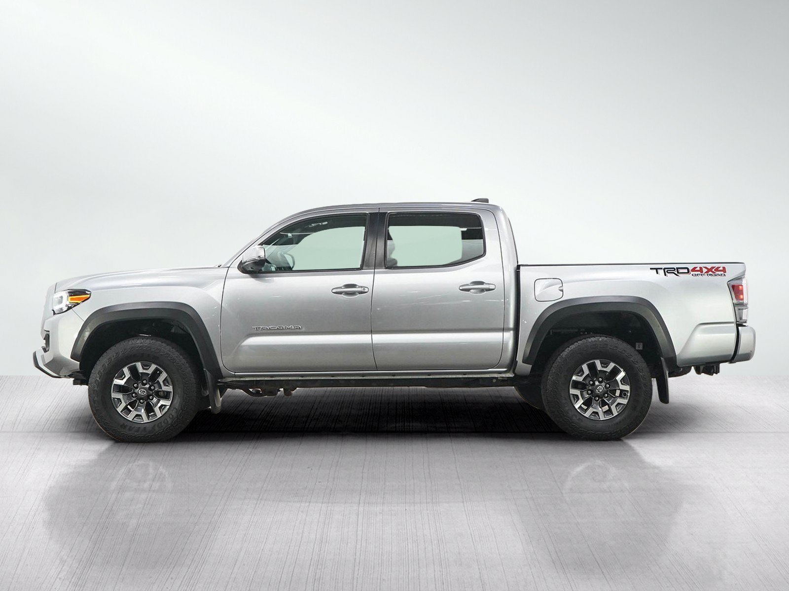 Used 2022 Toyota Tacoma TRD Off Road with VIN 3TMCZ5AN4NM513265 for sale in Burnsville, Minnesota