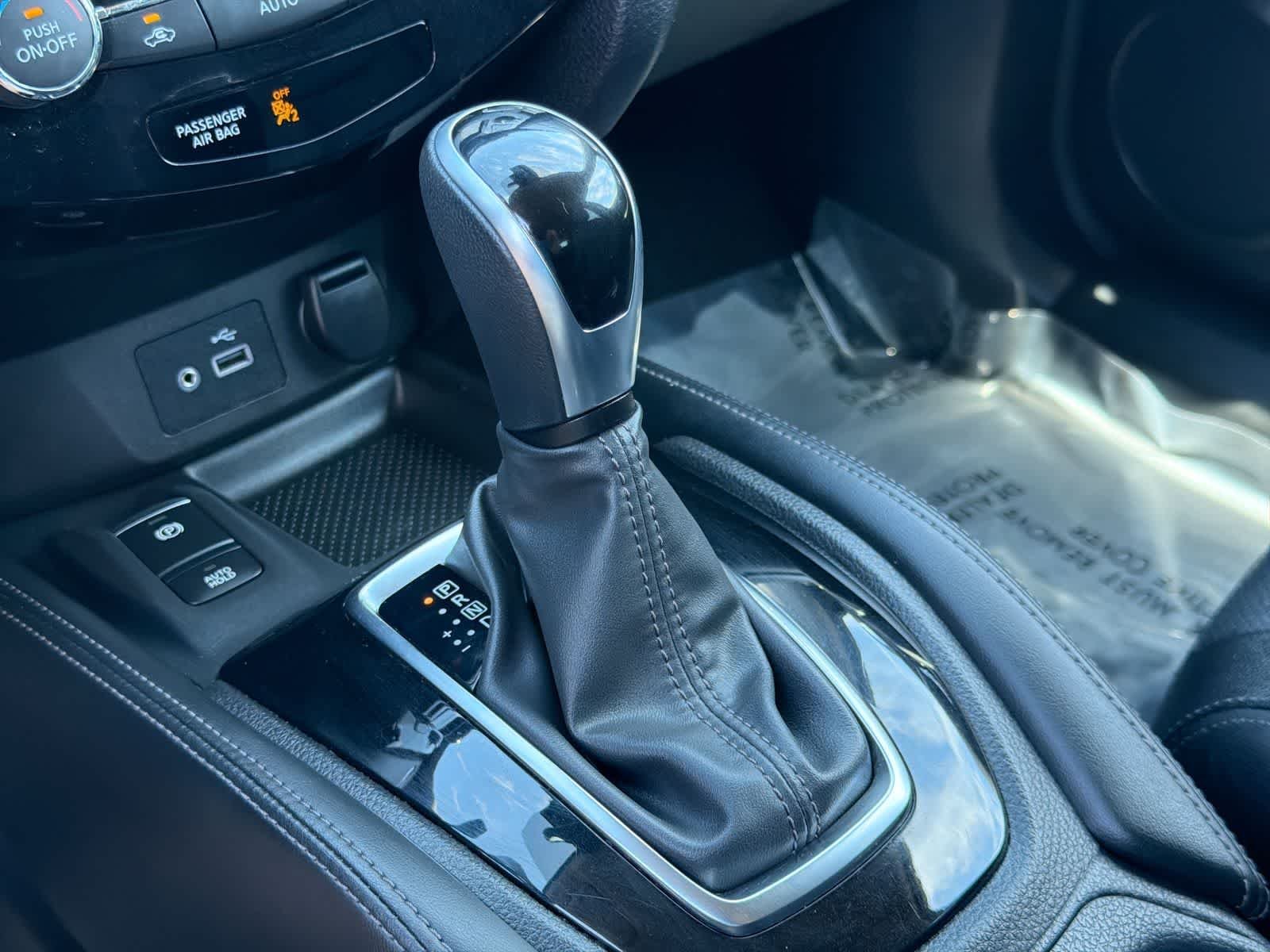 Used 2020 Gun Metallic Nissan SL image 33