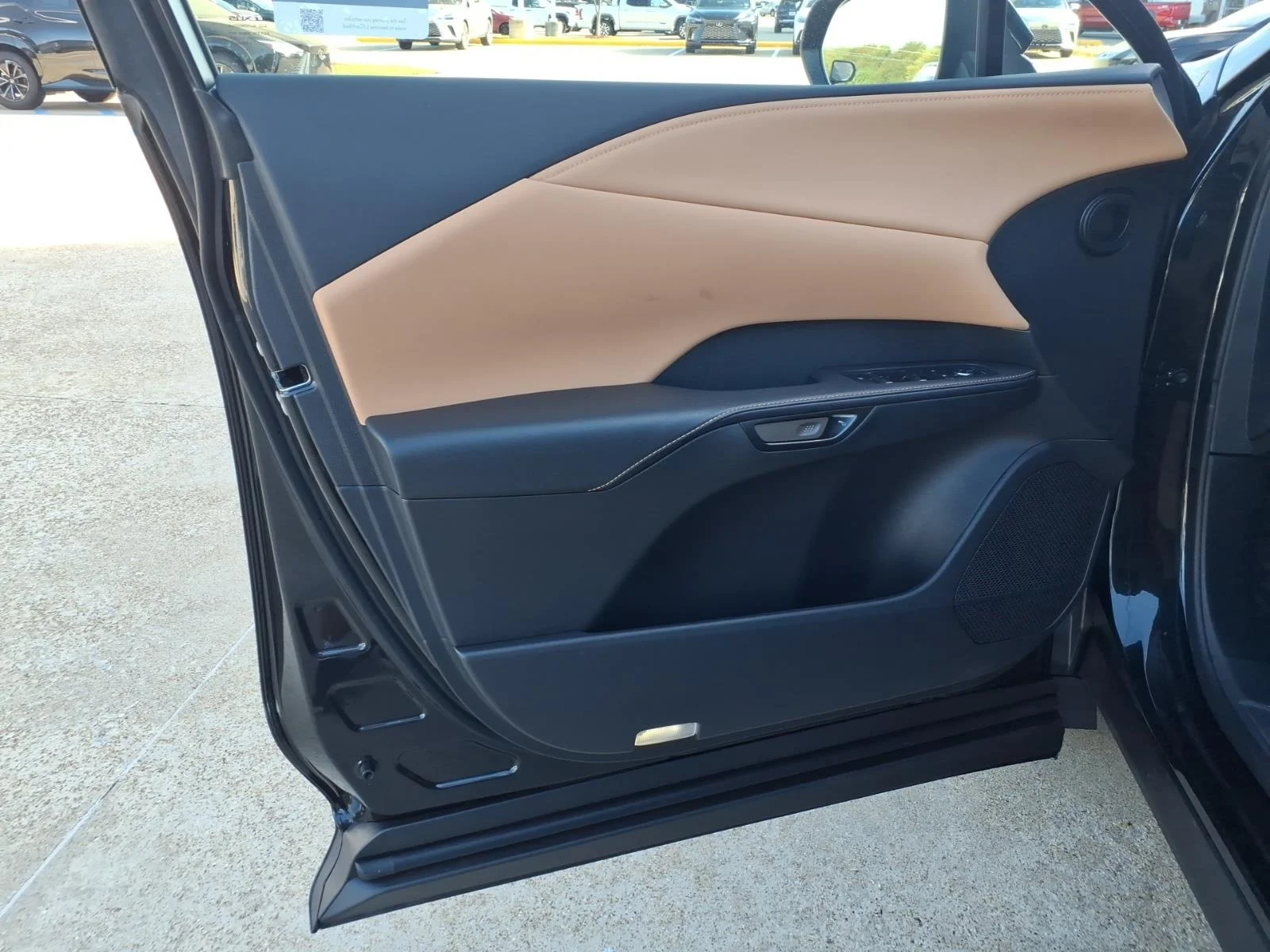 Used 2025 Caviar Lexus Premium image 18