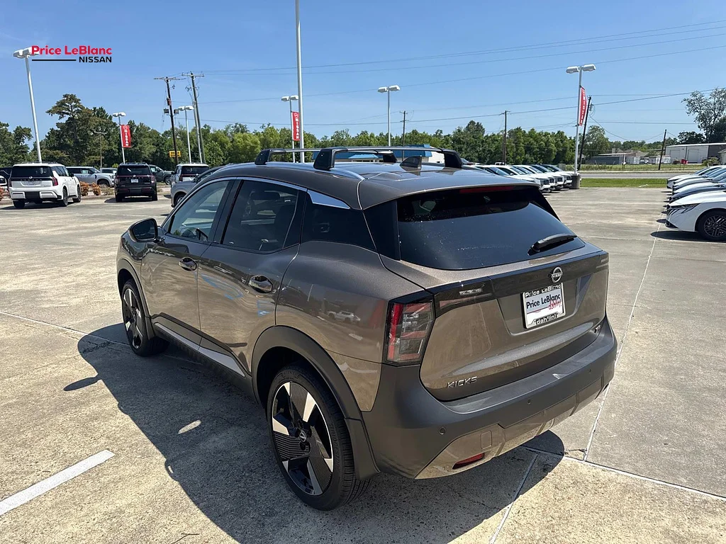 Certified Used 2025 Canyon Bronze Metallic Nissan SR image 5