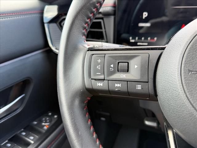 Used 2025 Blue Nissan SR image 18