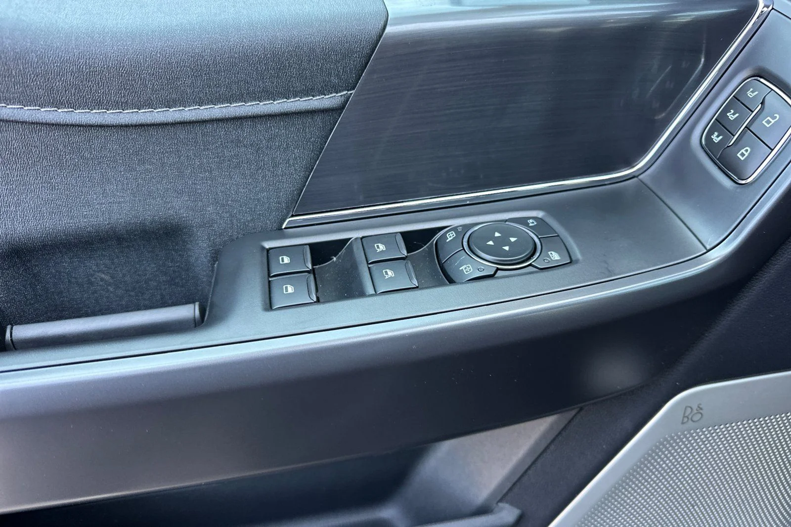 New 2026 Agate Black Metallic Ford Lariat® image 10