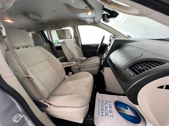 Used 2019 Silver Dodge SE image 35