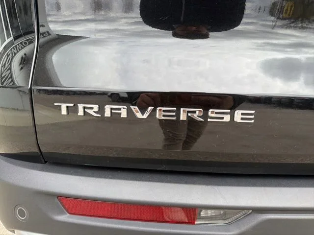 2025 Chevrolet Traverse LT - Photo 12