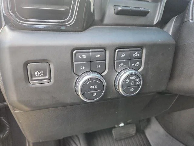 Used 2022 Titanium Rush Metallic GMC AT4 image 14