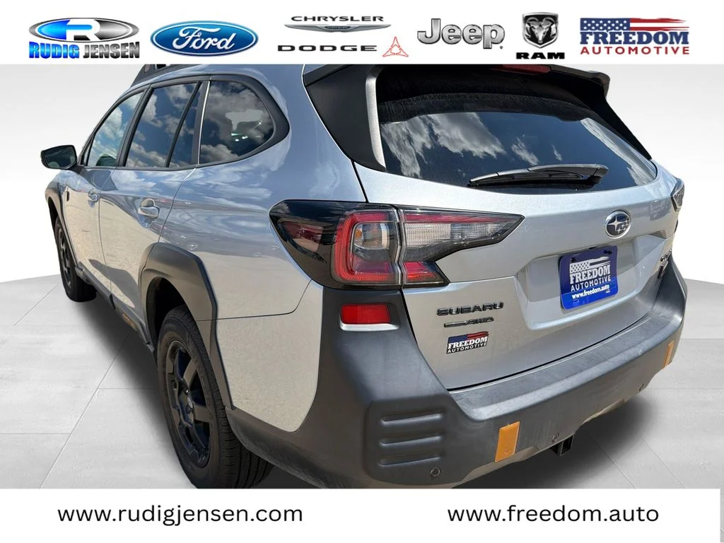 Used 2022 Ice Silver Metallic Subaru Wilderness image 3