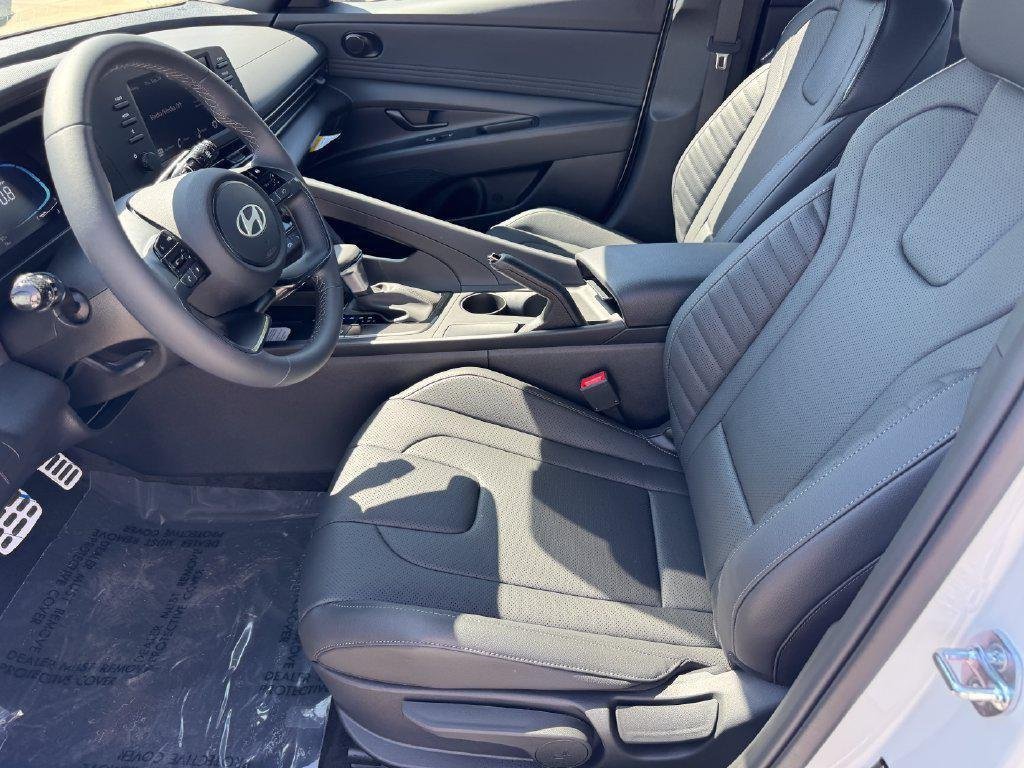 New 2026 White Hyundai SEL Sport Plus image 14