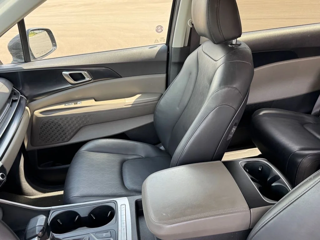 Used 2025 Gray Kia LXS image 10