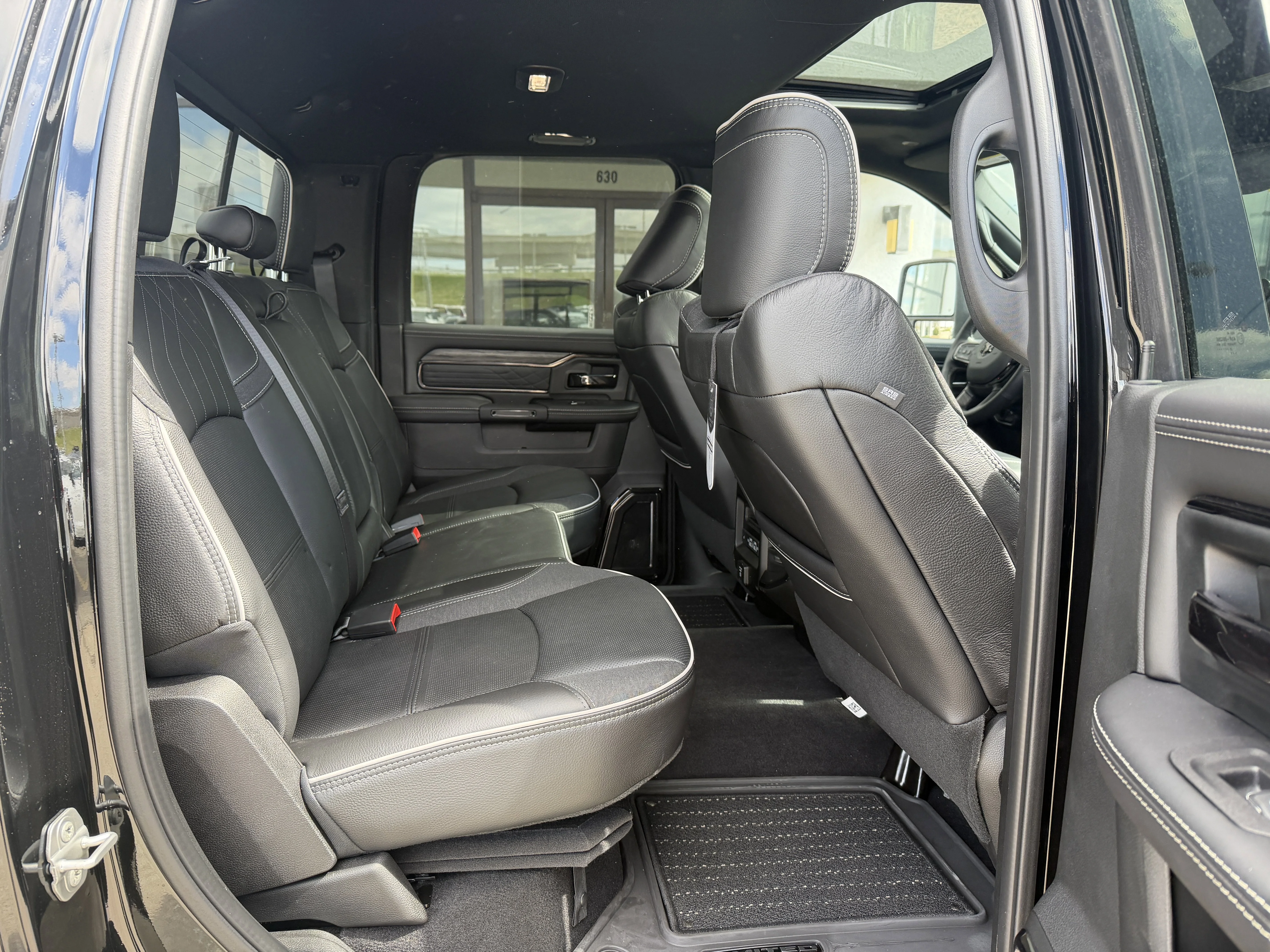 2026 RAM 2500 Limited - Photo 31