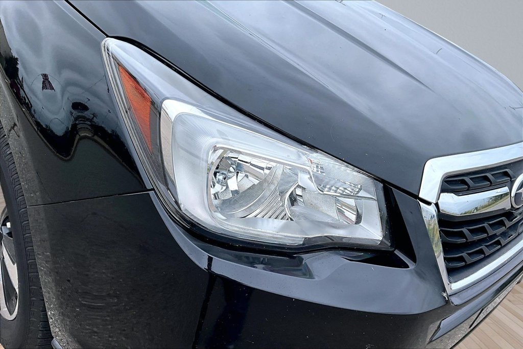 Used 2018 Black Subaru 2.5i Premium image 19