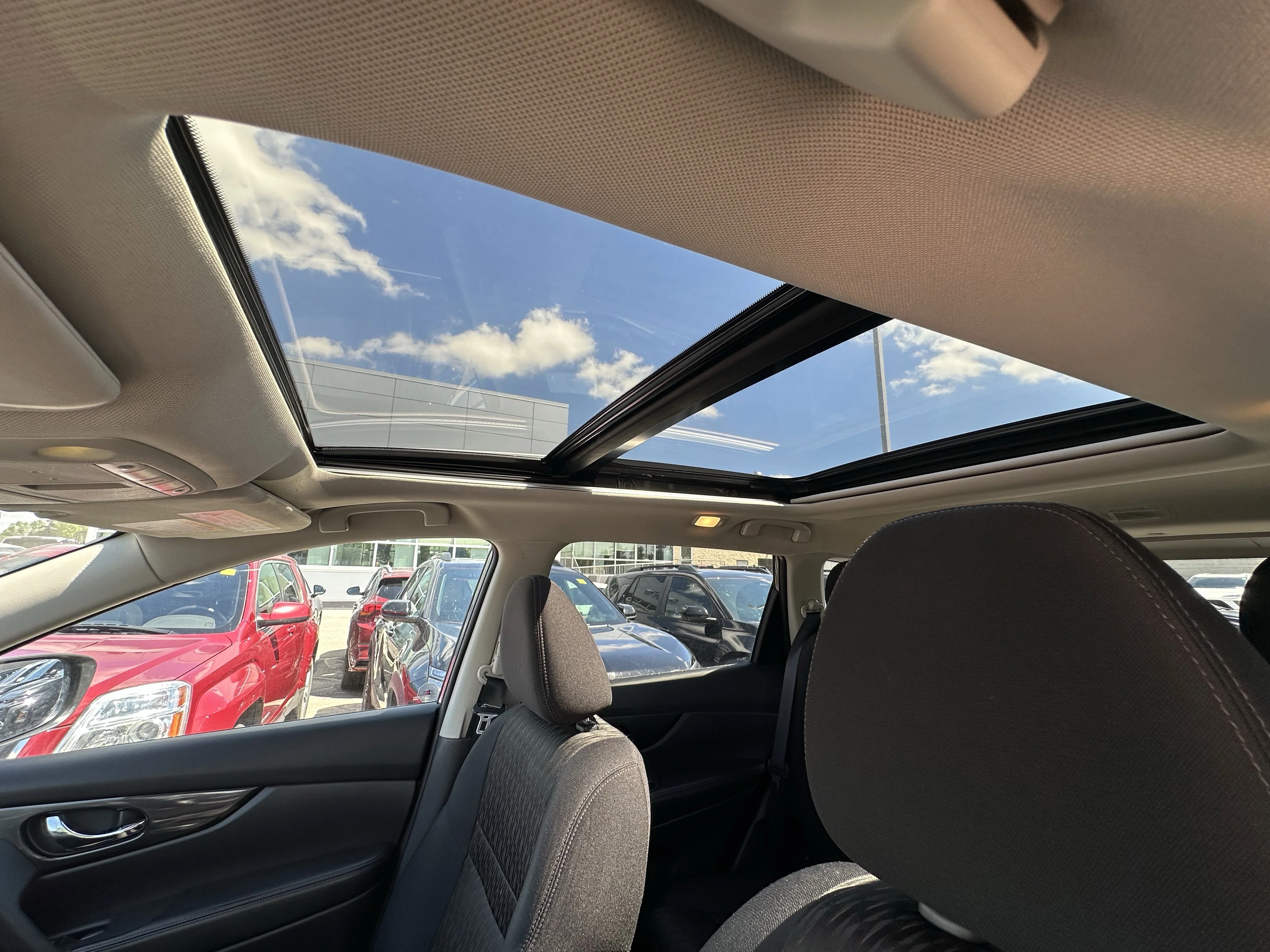 Used 2017 Gray Nissan S image 17