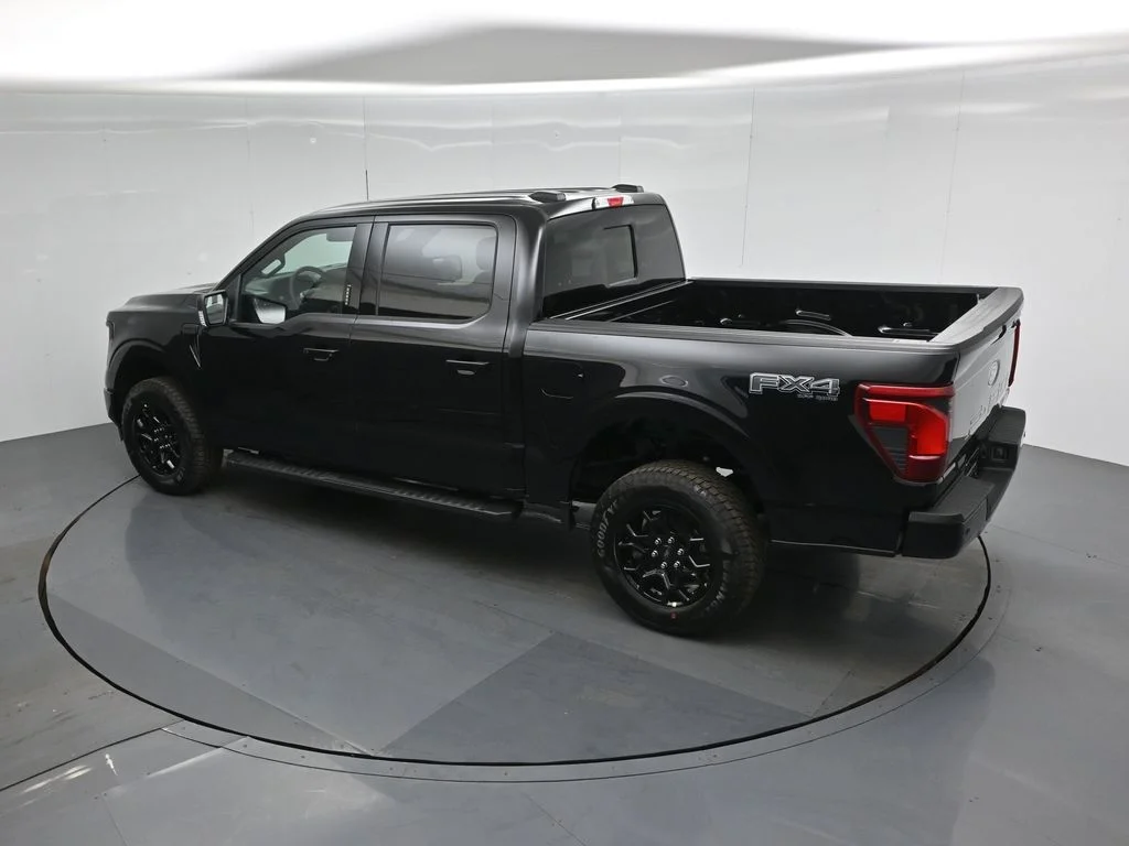 New 2026 Agate Black Metallic Ford XLT image 40