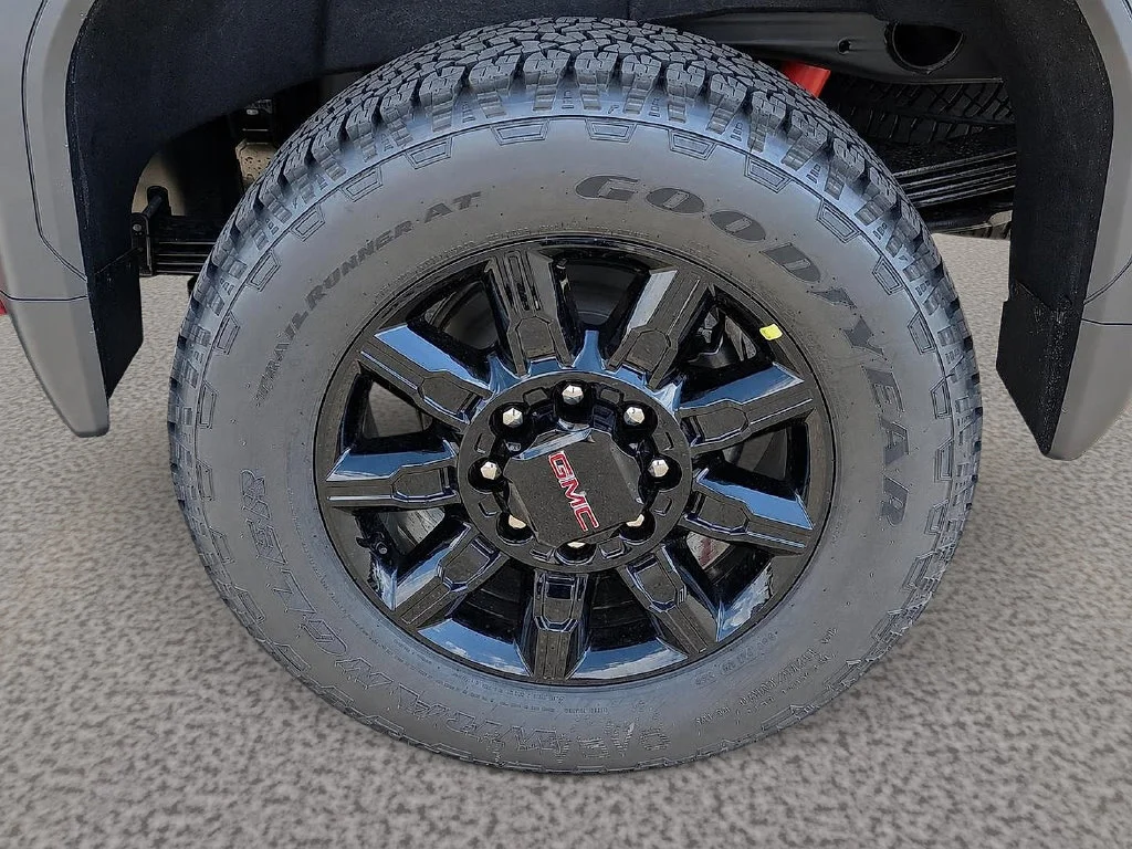 2026 GMC Sierra 2500HD AT4 - Photo 8