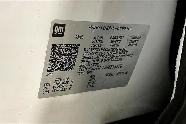 Used 2025 White Frost Tricoat GMC Denali image 5