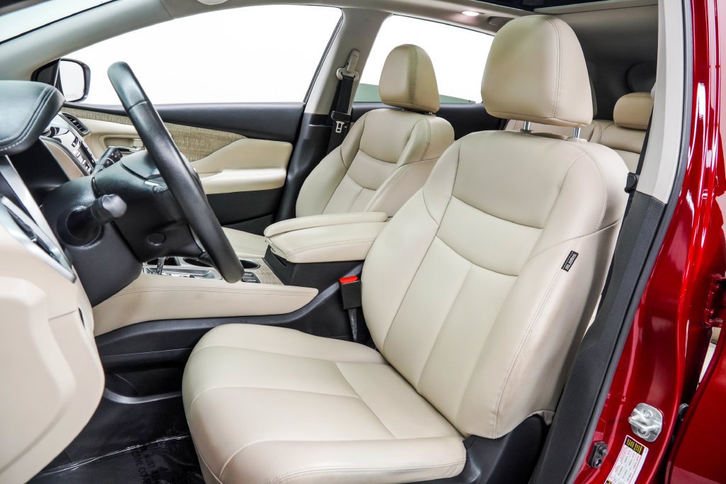 Used 2021 Red Nissan SV image 15