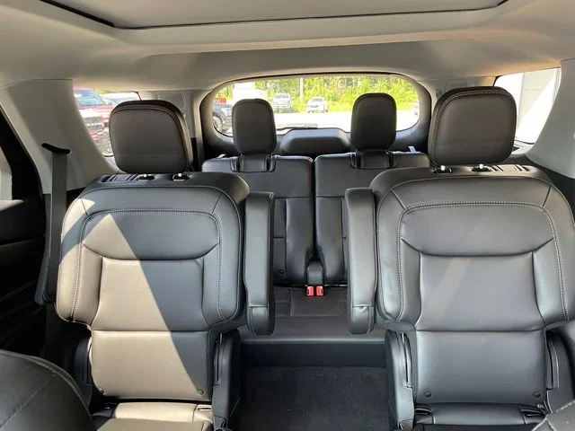 Used 2024 Silver Ford XLT image 47