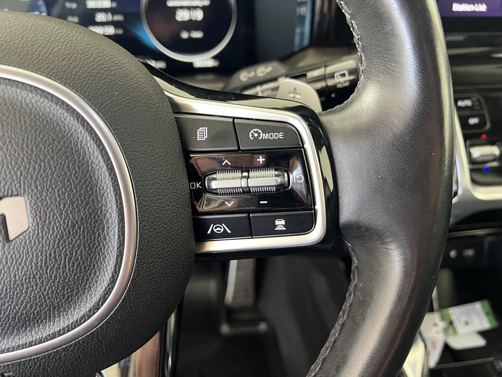 Used 2023 Wolf Gray Kia X-Line SX Prestige image 11
