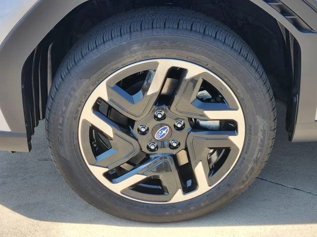 New 2026 ICE SILVER METALLIC Subaru Limited Hybrid image 9