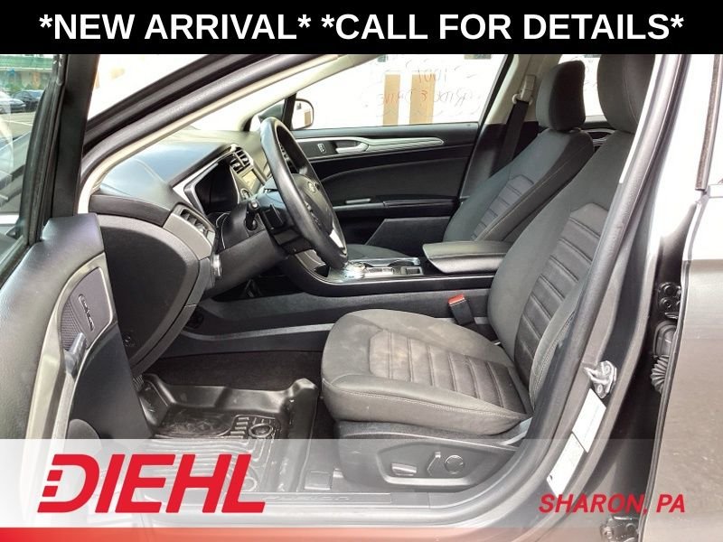Used 2020 Gray Ford SE image 9