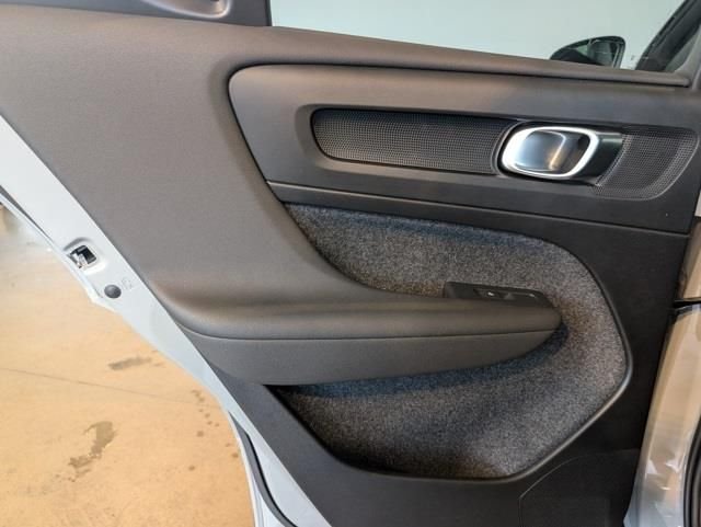 2026 Volvo XC40 Ultra - Photo 22