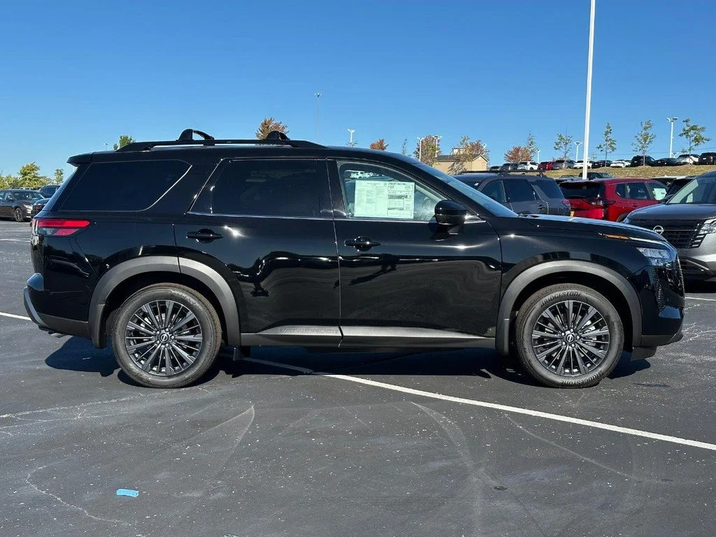 New 2026 Black Nissan SL image 2