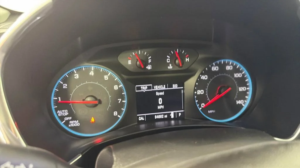 Used 2018 SILVER ICE METALLIC Chevrolet LT image 20