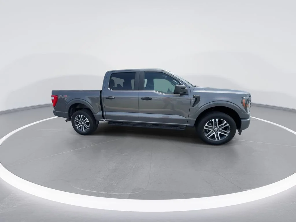 Used 2023 Gray Ford XL image 9