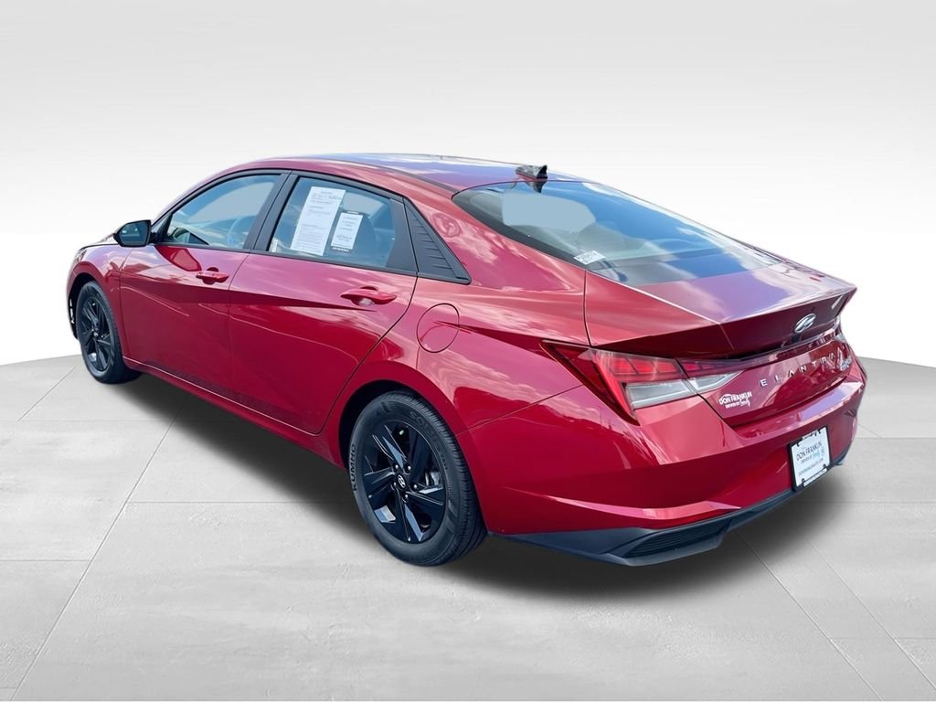Used 2023 Red Hyundai Blue image 6