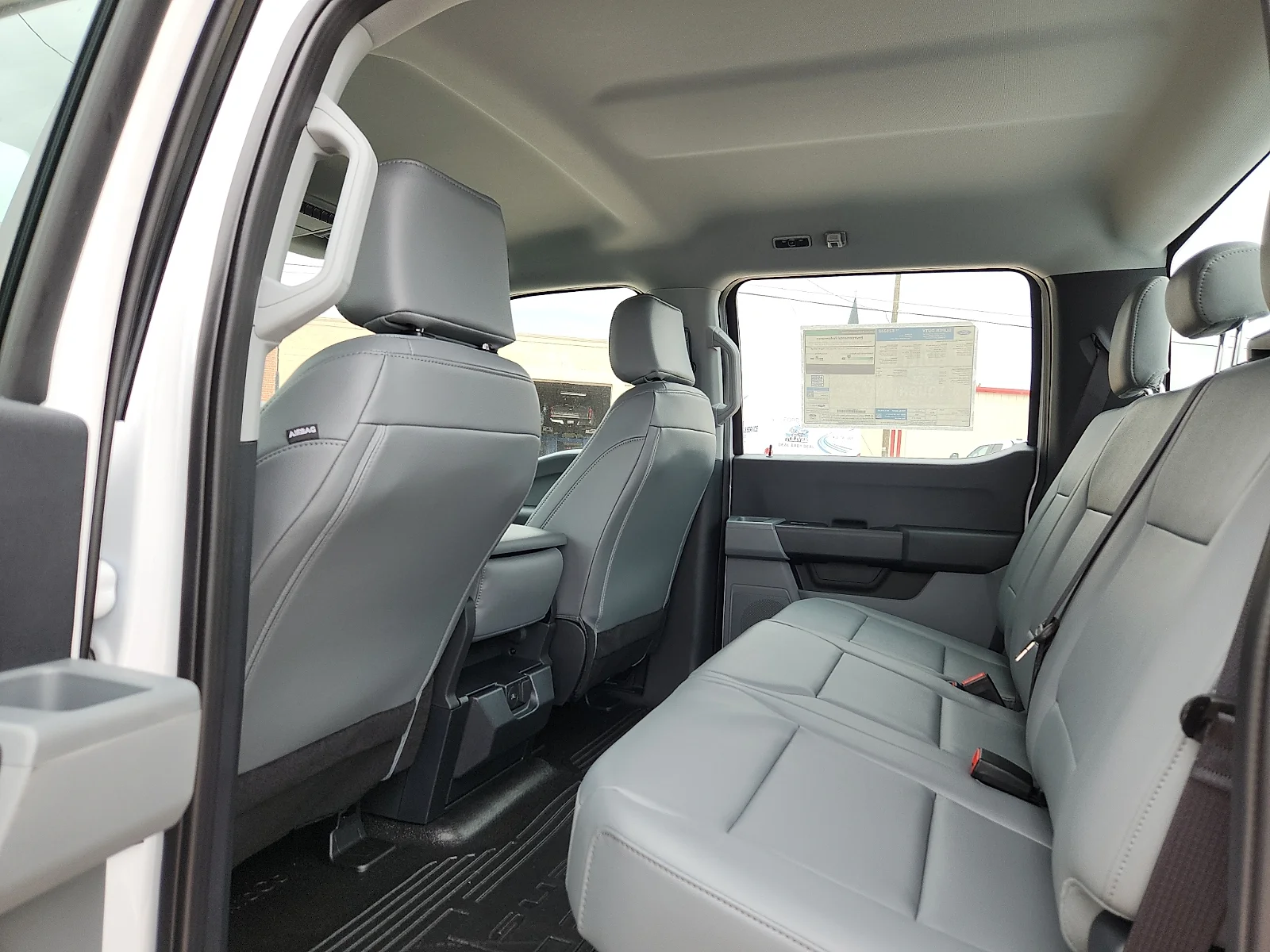 New 2026 Oxford White Ford F-450® XL image 18