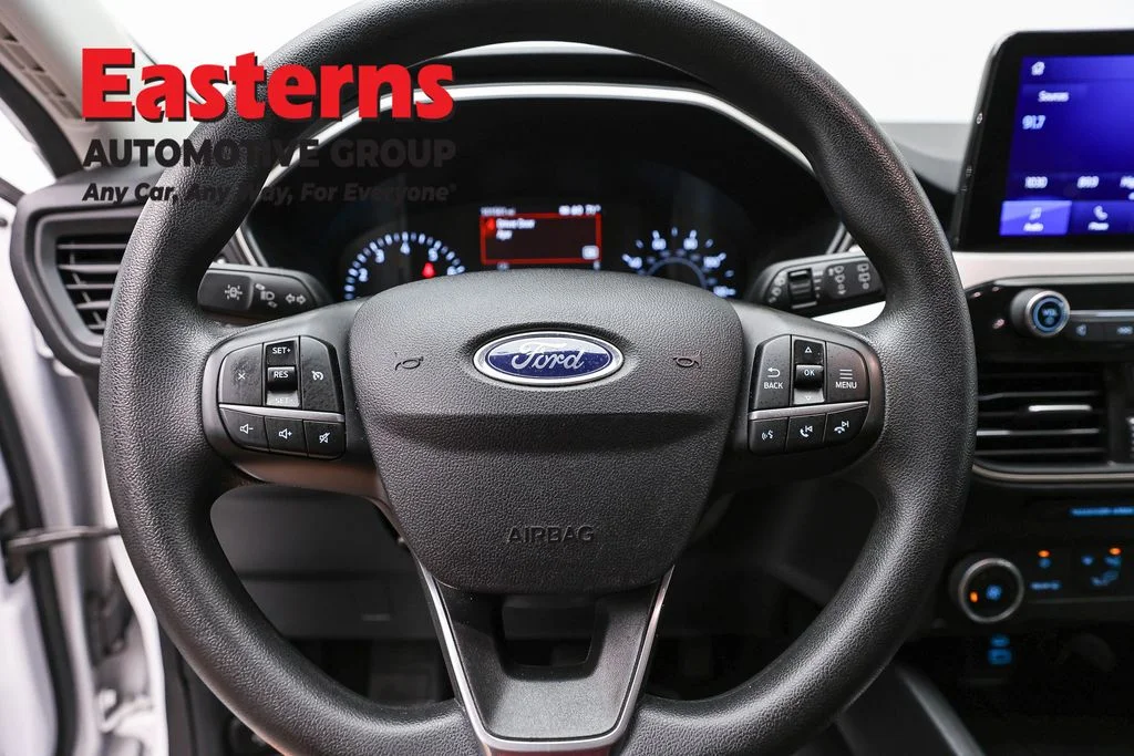 Used 2021 White Ford SE image 10
