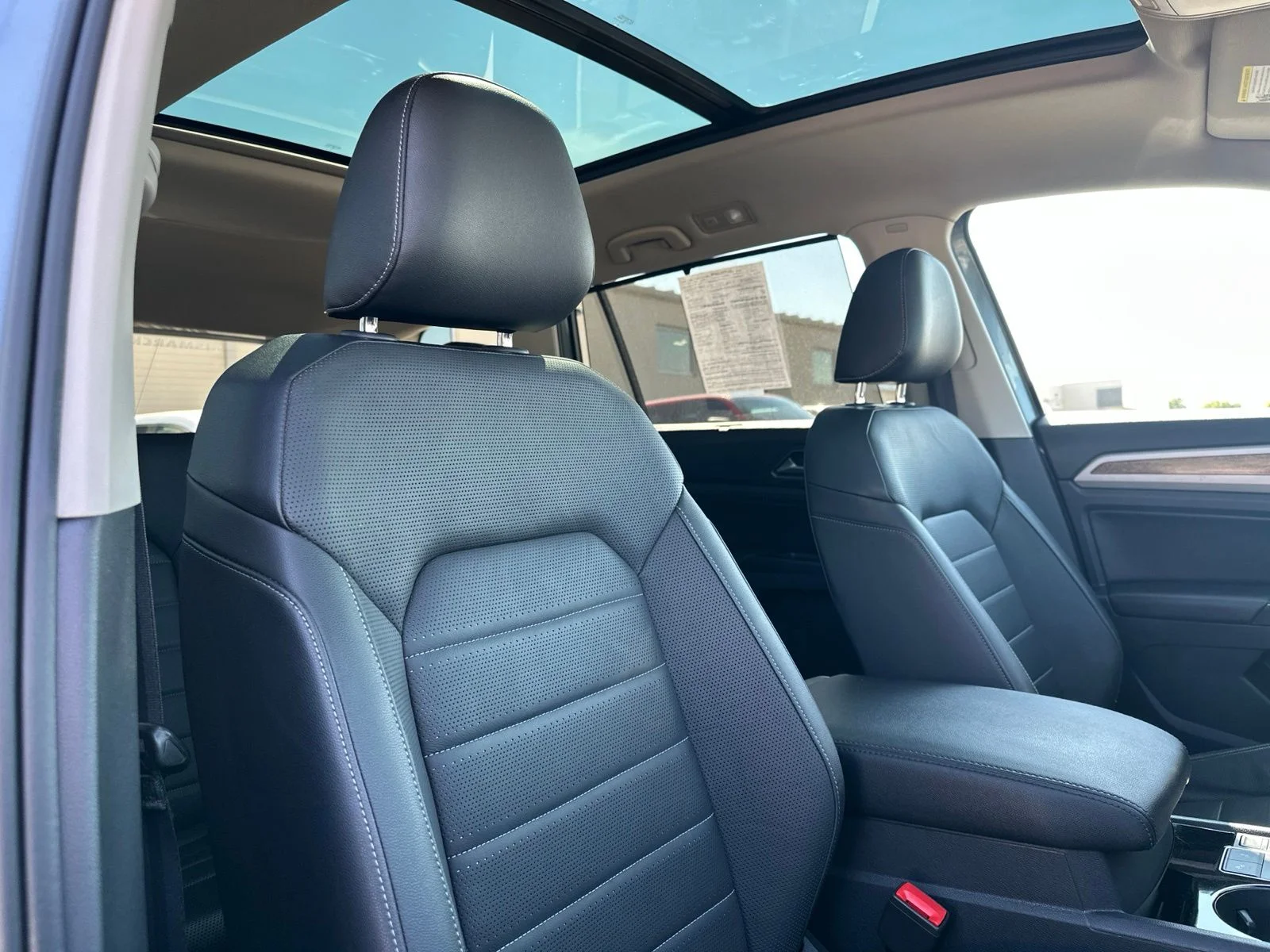 Used 2019 Gray Volkswagen SEL Premium image 49