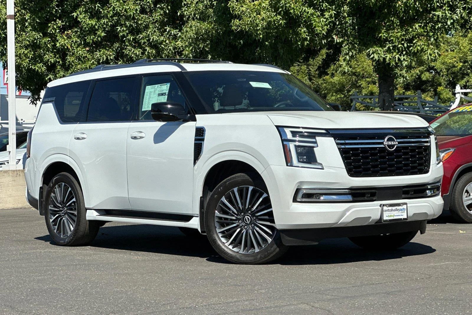 New 2025 Everest White Pearl Nissan Platinum Reserve image 2