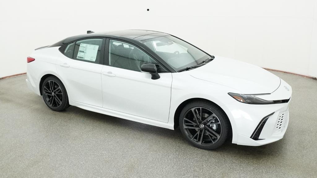 New 2026 Wind Chill Pearl with Midnight Black Metallic roof Toyota XSE image 12