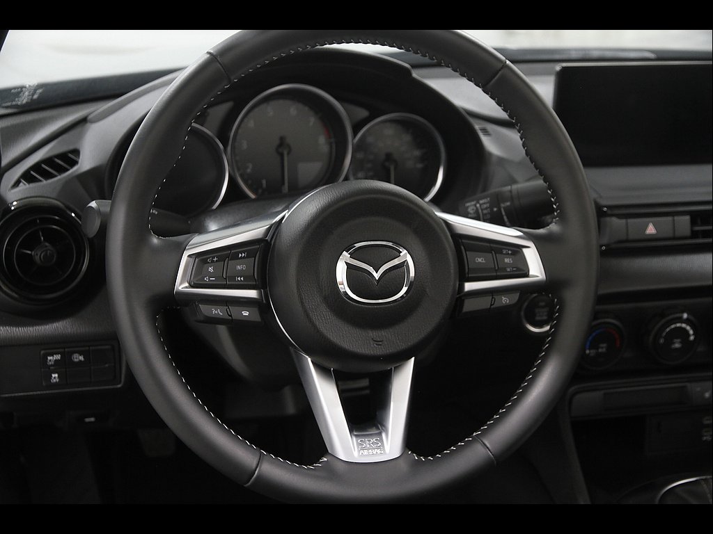2025 Mazda MX-5 Miata Club - Photo 8