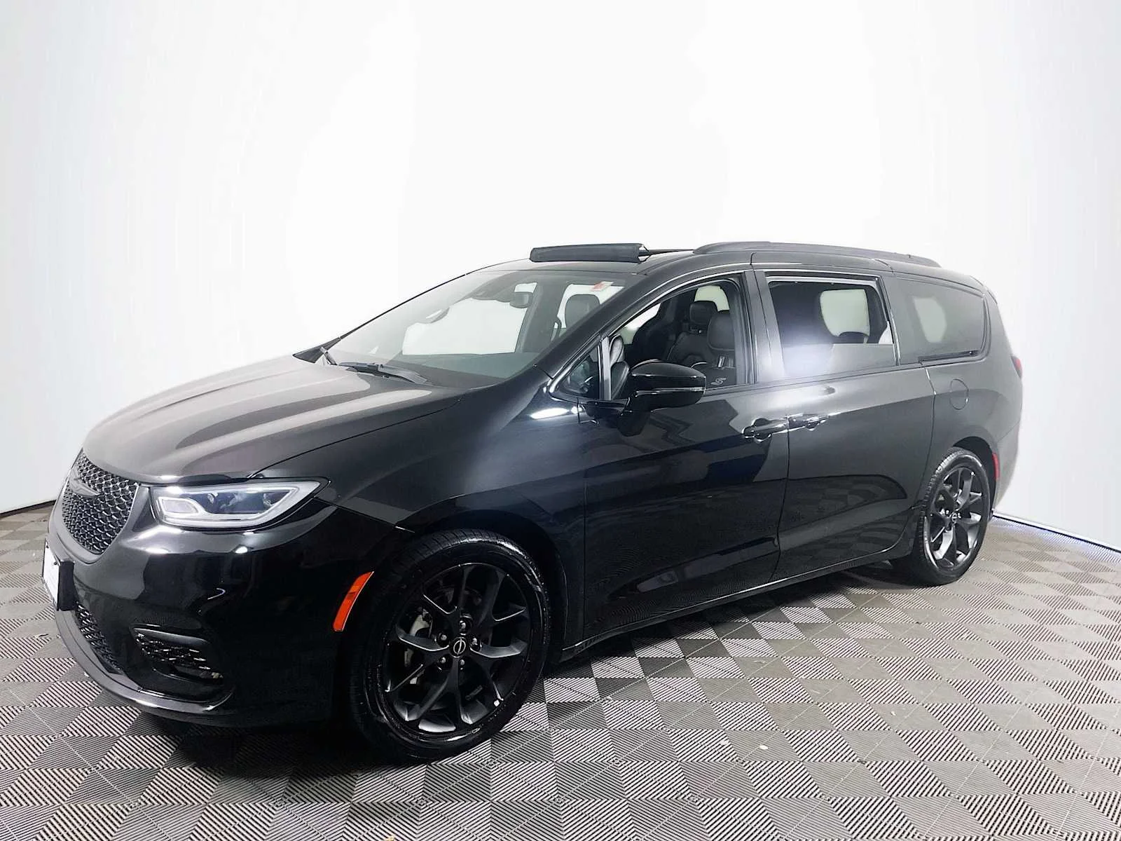 2025 Chrysler Pacifica