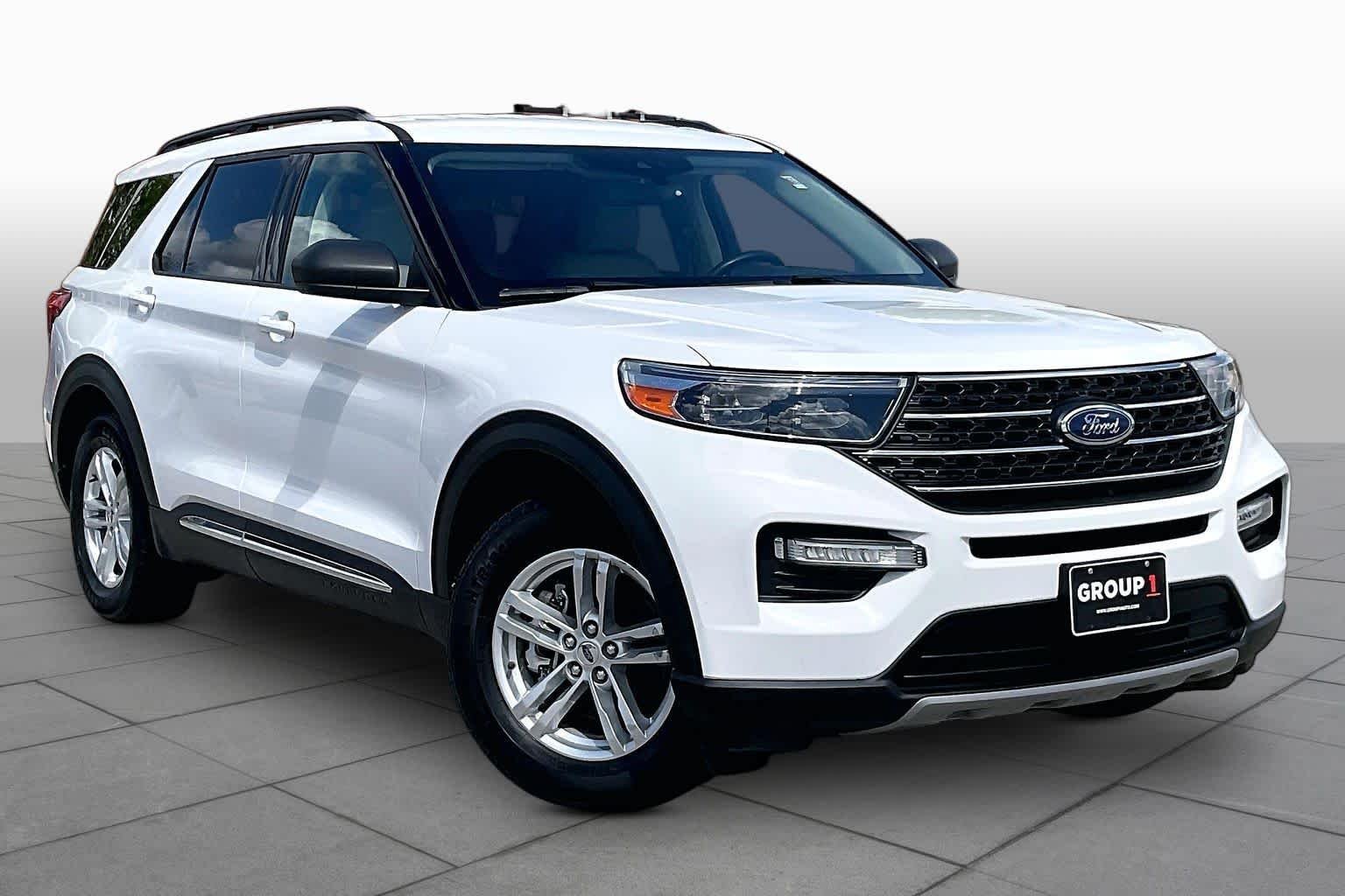 Used 2022 Oxford White Ford XLT image 4