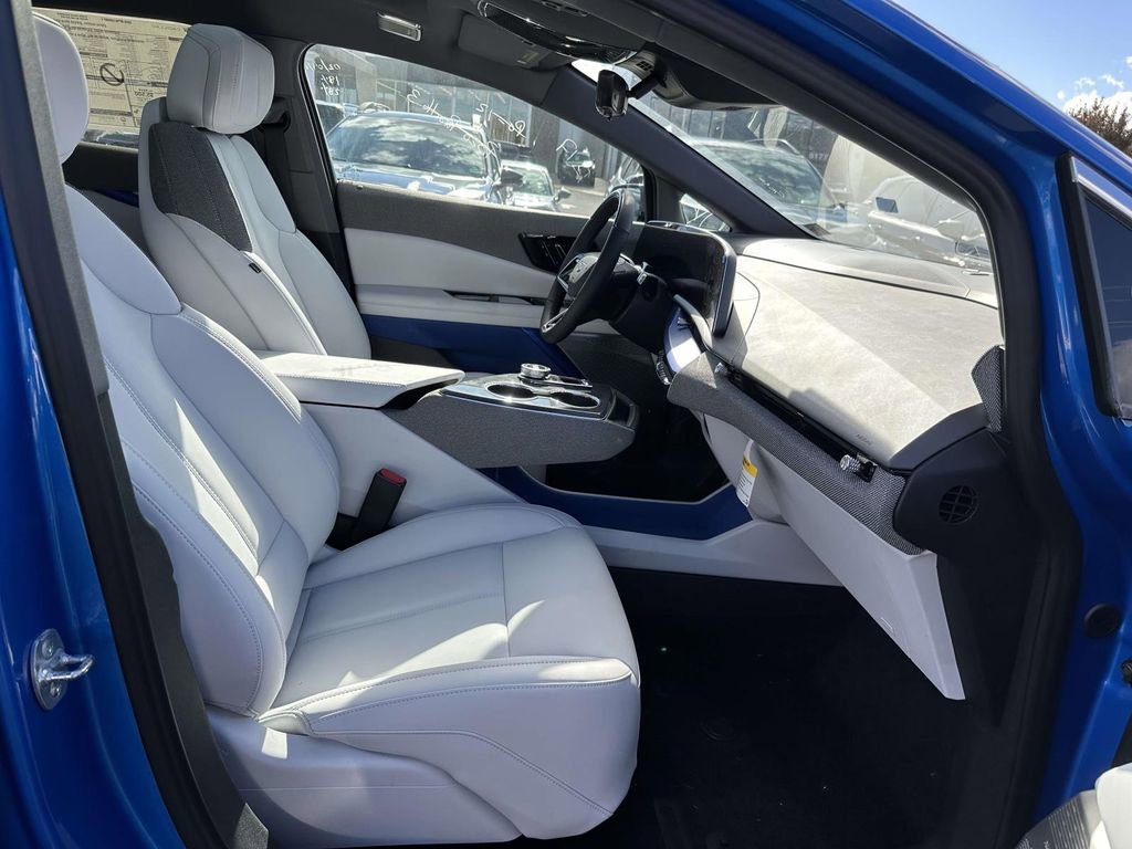 2025 Cadillac OPTIQ Luxury 1 - Photo 10
