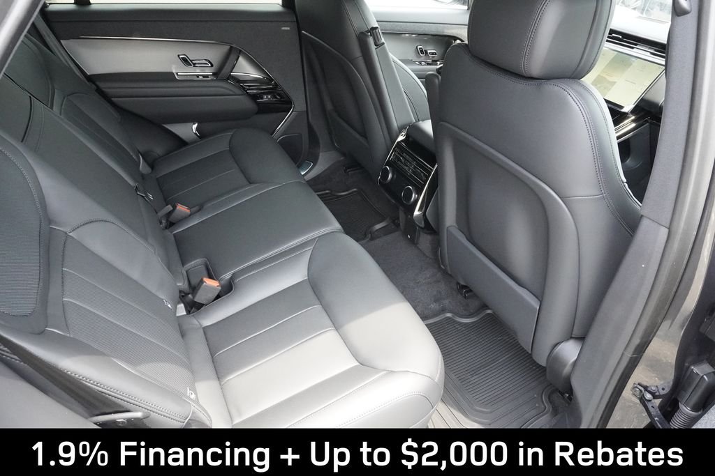 New 2026 Carpathian Grey Land Rover Dynamic SE image 26