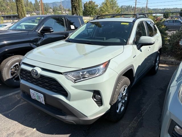 Certified Used 2021  Toyota XLE image 4