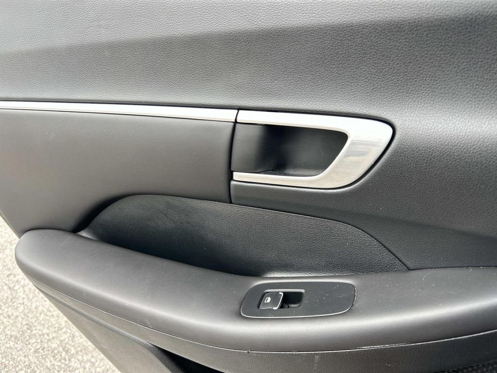 Certified Used 2023 Onyx Black Hyundai SEL image 18