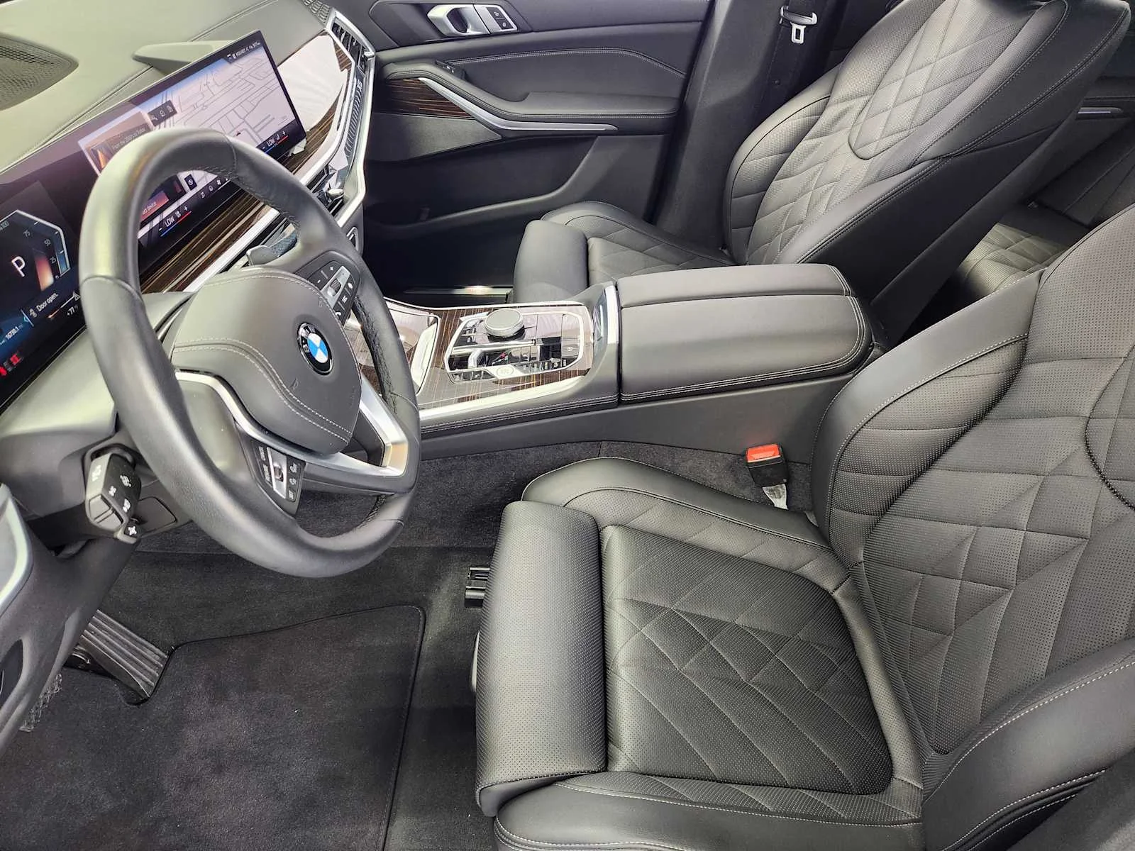 Certified Used 2025 Black Sapphire Metallic BMW xDrive40i image 13