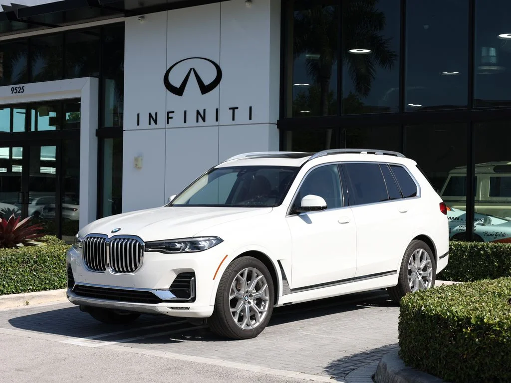 2022 BMW X7 xDrive40i's photo