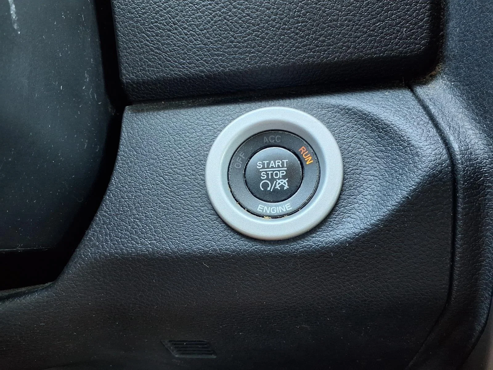 Used 2016 Bright White Clearcoat Ram Laramie image 14