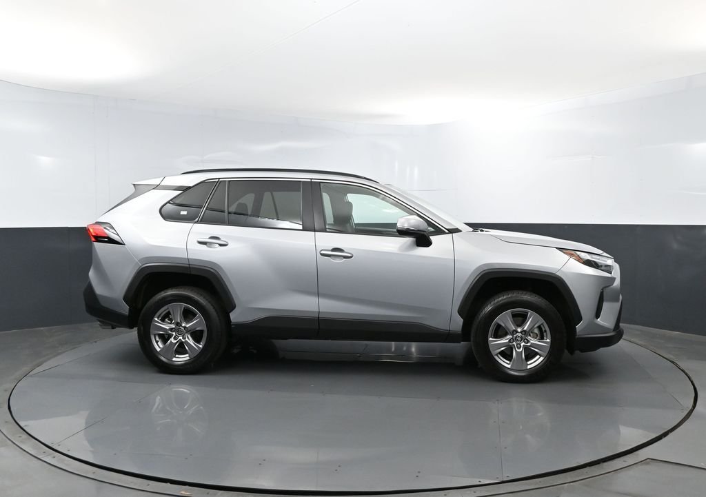 Used 2025 Silver Toyota XLE image 4