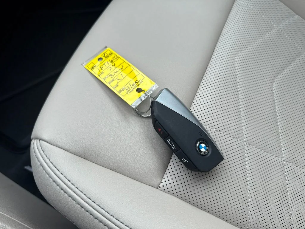 Used 2024 Blue BMW xDrive28i image 6