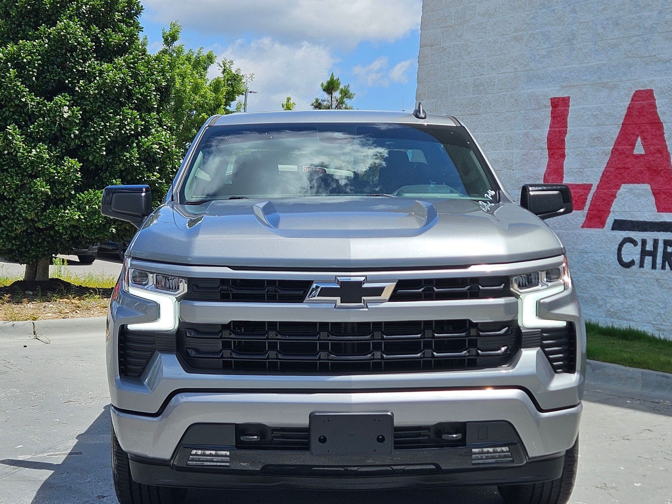 Used 2024 Chevrolet Silverado 1500 RST with VIN 2GCUDEED9R1228109 for sale in Little Rock