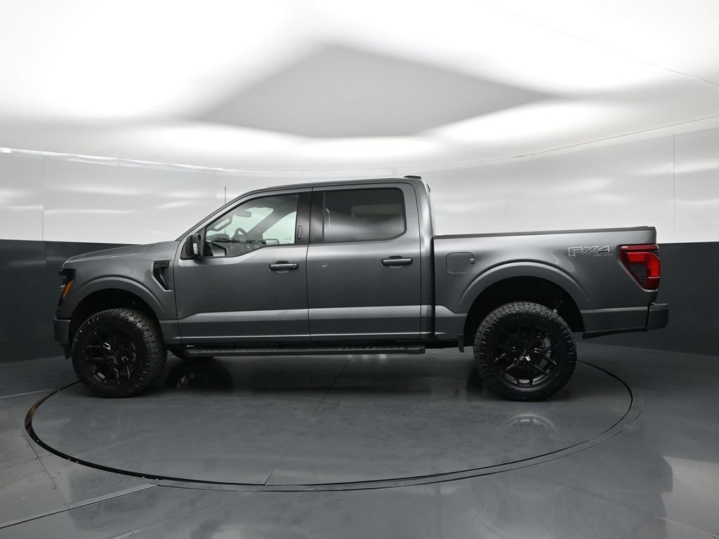 New 2026 Carbonized Gray Metallic Ford XLT image 23