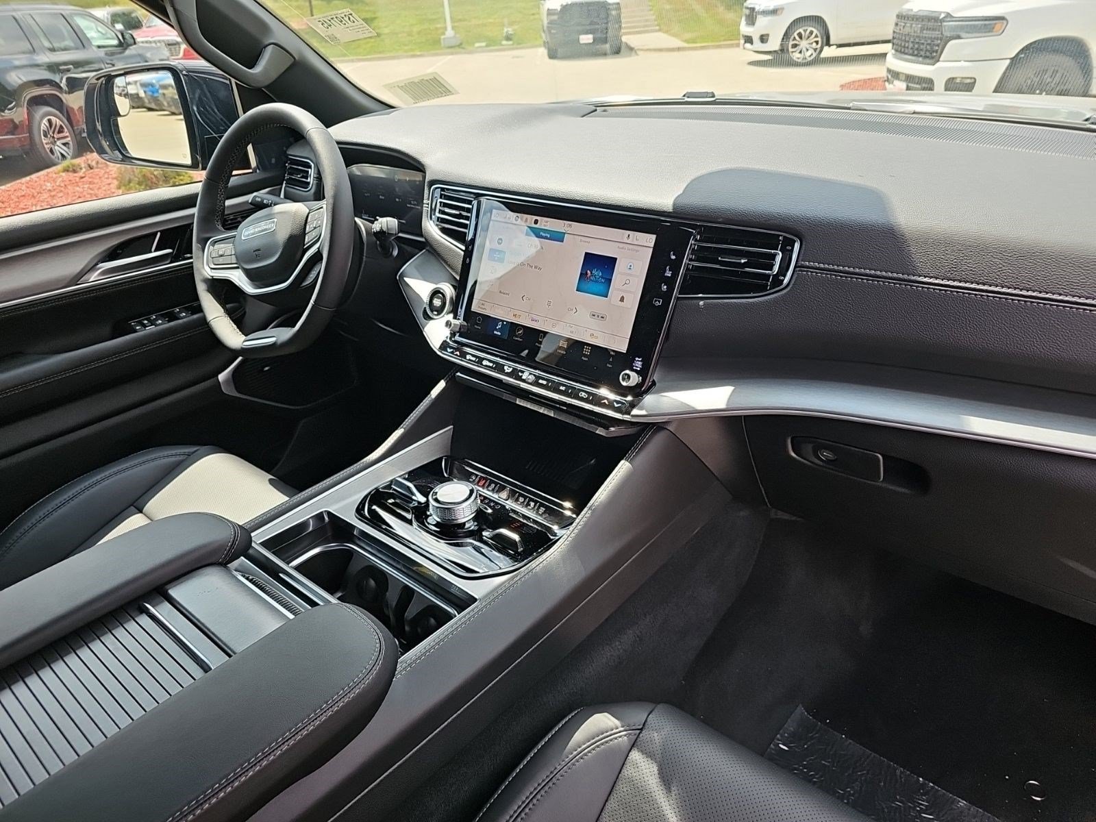 New 2026 High Gloss Black Jeep Limited Altitude image 12