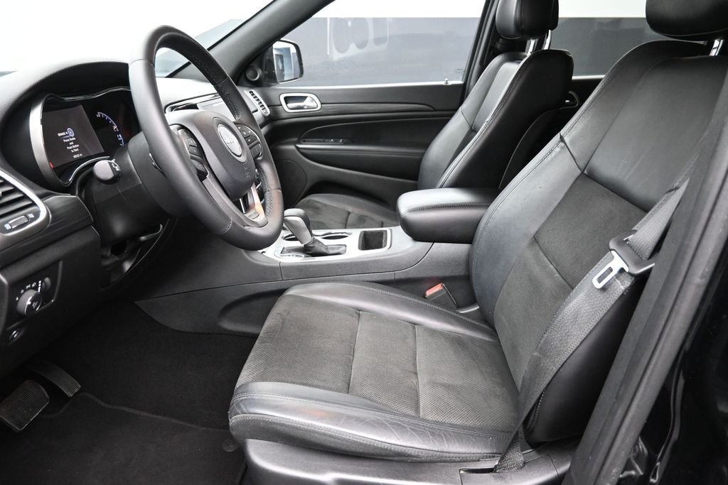 Used 2019 Black Jeep Altitude image 21