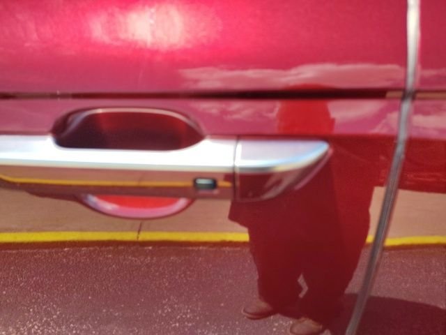 Used 2025 Red Kia LXS image 9